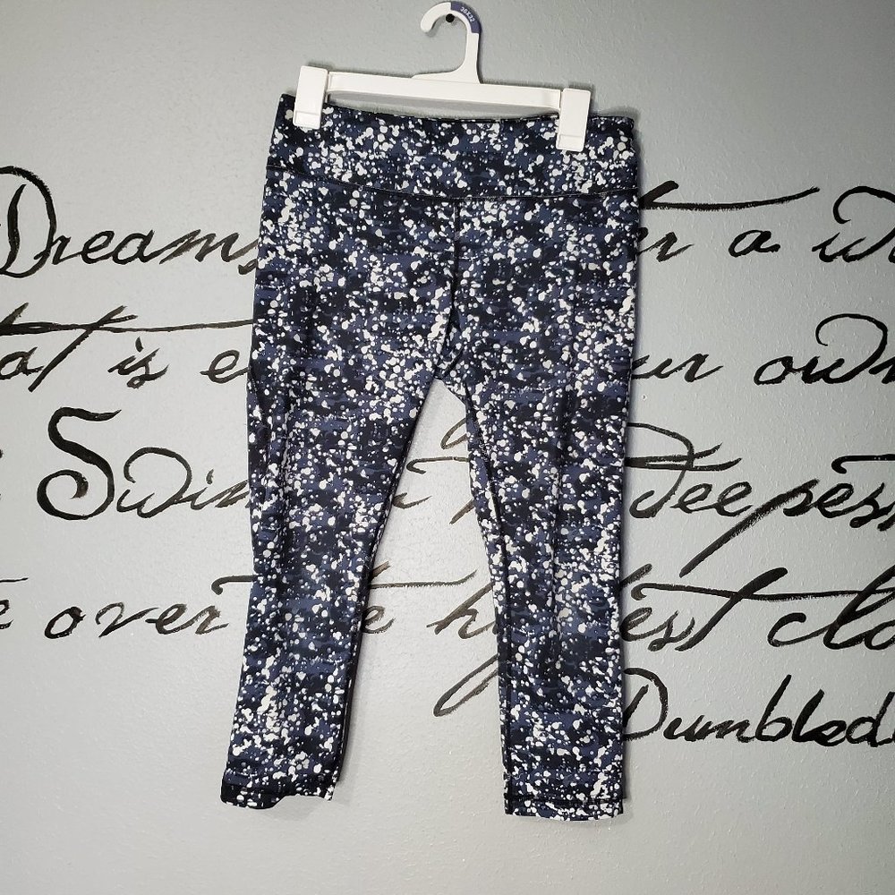 Zella Cropped Leggings Black, Gray and White Splatter Design, M
